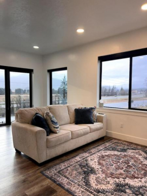 Gorgeous Views, Cozy Luxury 209